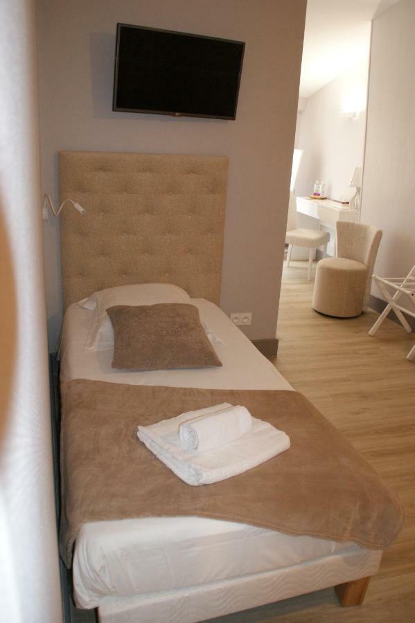Le Home Belves Exterior photo